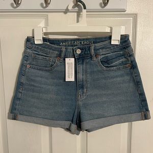 American Eagle Denim Mom Short Size 6 NWT